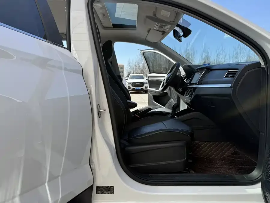 Skoda Kamiq 2023 Kamiq facelift 1.5L automatic comfort version 2024 — миниатюра 4