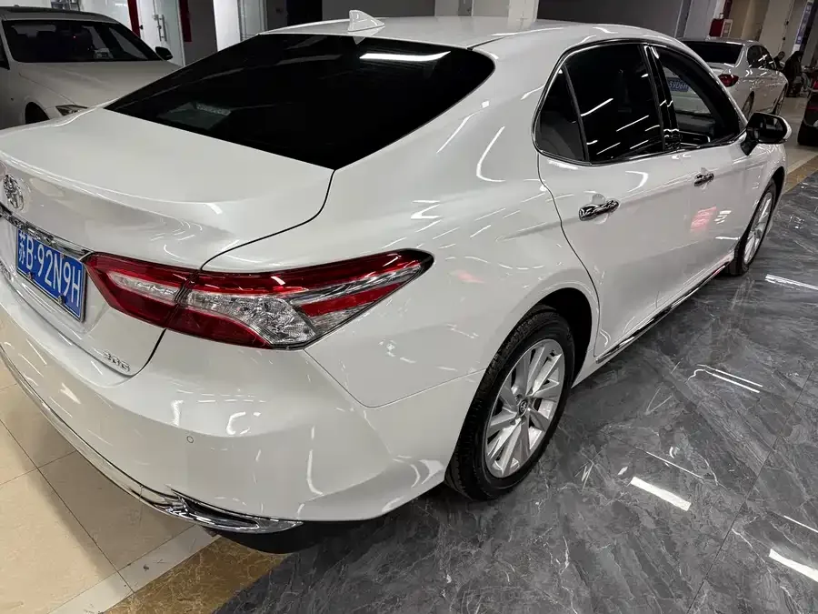 Toyota Camry Camry 2023 2.0G Deluxe Edition 2024 — миниатюра 2