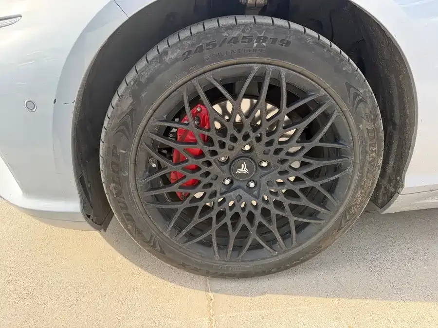 NETA Nezha S Nezha S 2022 pure electric 715km rear-wheel drive large version 2023 — миниатюра 2