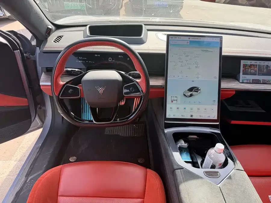 NETA Nezha S Nezha S 2022 pure electric 715km rear-wheel drive large version 2023 — миниатюра 3