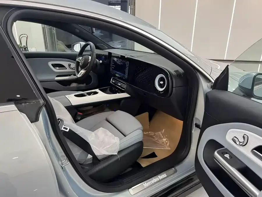 Mercedes-Benz CLA New Energy Mercedes-Benz CLA PHEV 2025 300L Extended Range Edition 2025 — миниатюра 3