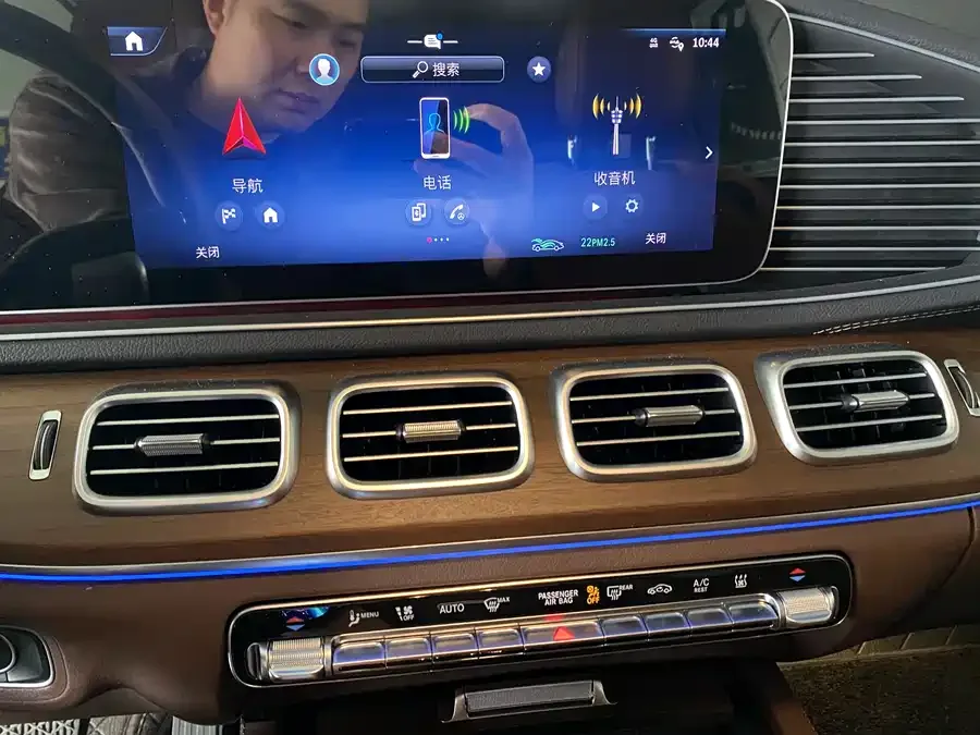 Mercedes-Benz GLE New Energy Mercedes-Benz GLE New Energy 2024 GLE 400 e 4MATIC 2024 — миниатюра 4