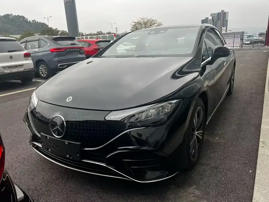 Mercedes-Benz EQE 2025