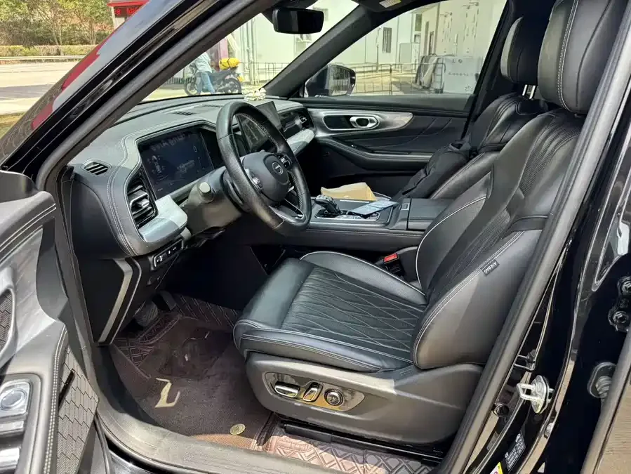 GAC Trumpchi GS8 Trumpchi GS8 2024 Navigator Series 2.0TGDI 2WD Luxury Intelligent Connected Edition 7-Seater 2023 — миниатюра 4