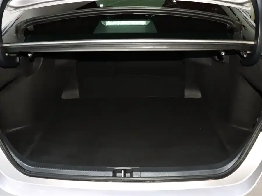 Toyota Camry Camry 2021 2.5G Deluxe Edition 2022 — миниатюра 5