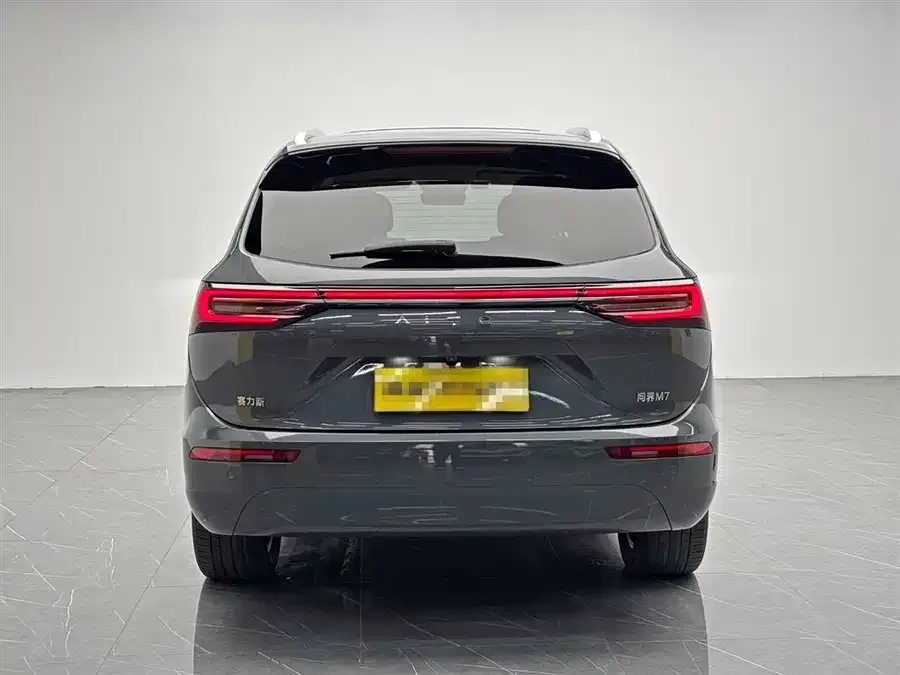 AITO M7 QM7 2022 1.5T 4WD Luxury Edition 2023 — миниатюра 2