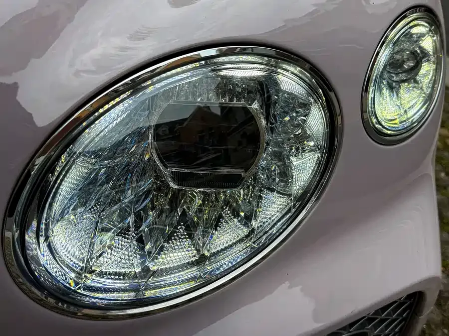 Bentley Bentayga plug-in hybrid Bentayga plug-in hybrid 2021 3.0T PHEV 2022 — миниатюра 2