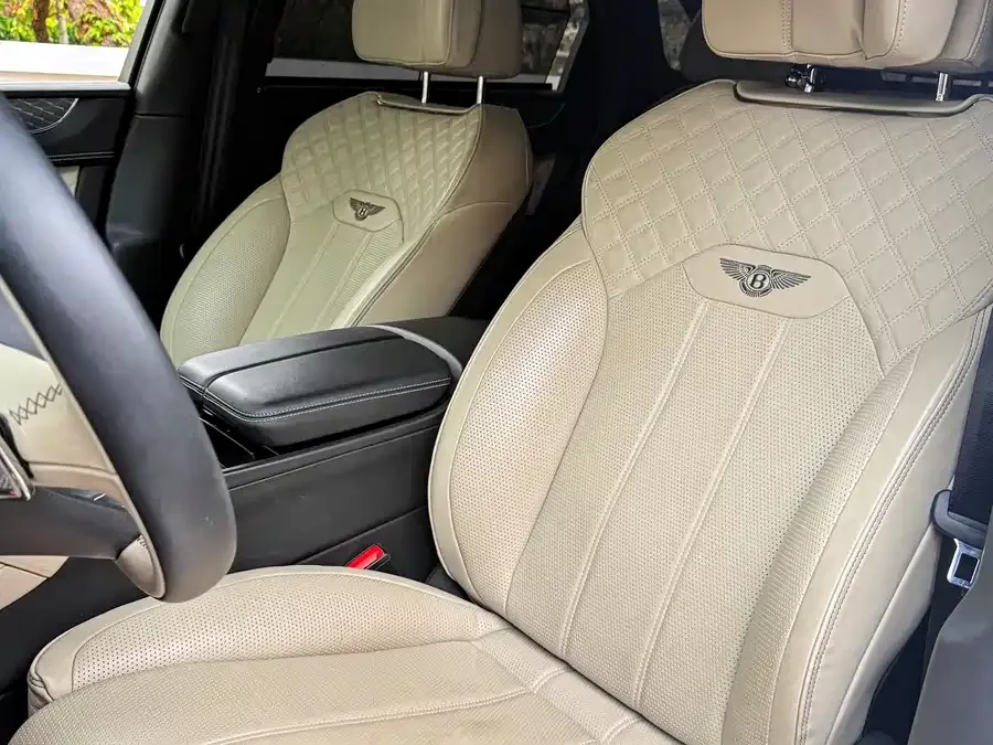 Bentley Bentayga plug-in hybrid Bentayga plug-in hybrid 2021 3.0T PHEV 2022 — миниатюра 3