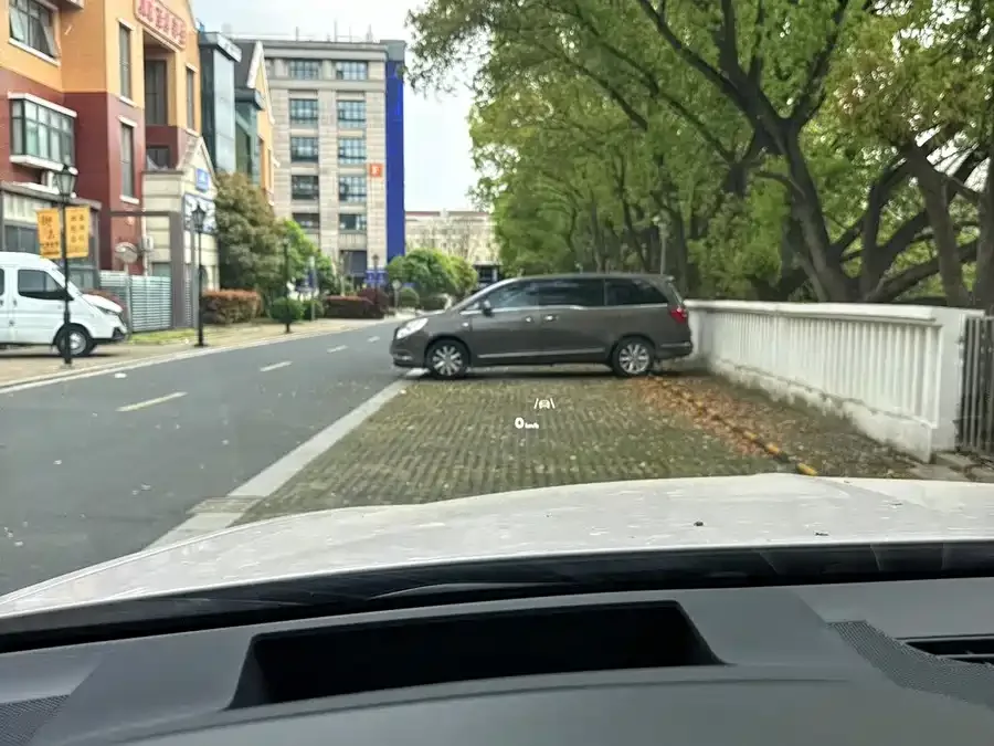 Bentley Bentayga plug-in hybrid Bentayga plug-in hybrid 2021 3.0T PHEV 2022 — миниатюра 5