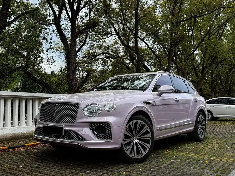 Bentley Bentayga plug-in hybrid 2022