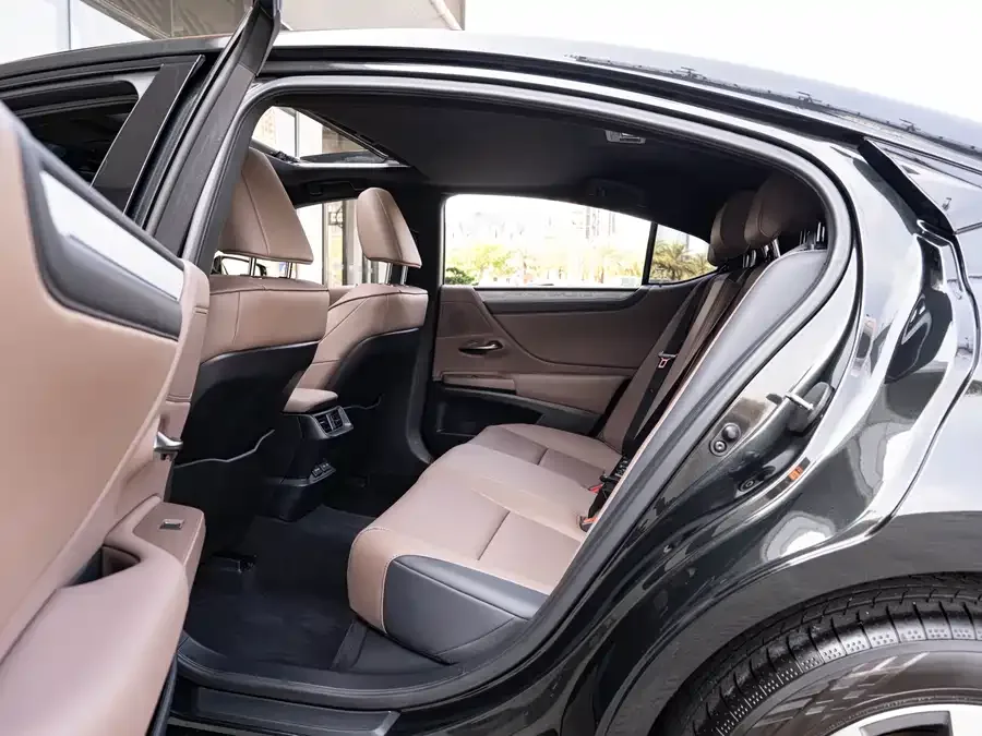 Lexus ES 2025 200 Premium Edition 2025 — миниатюра 3