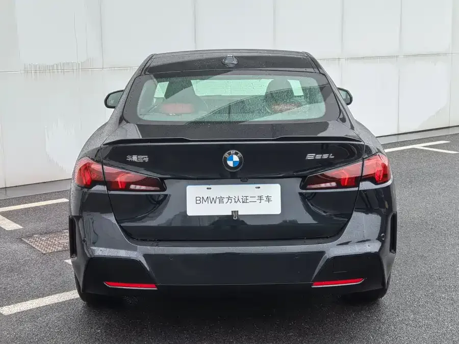 BMW 2 Series BMW 2 Series 2025 225L M Sport Night Edition 2025 — миниатюра 2