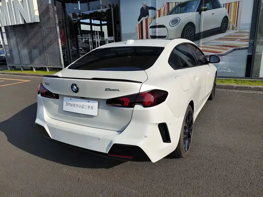 BMW 2 Series BMW 2 Series 2025 225L M Sport Night Edition 2025 — миниатюра 4