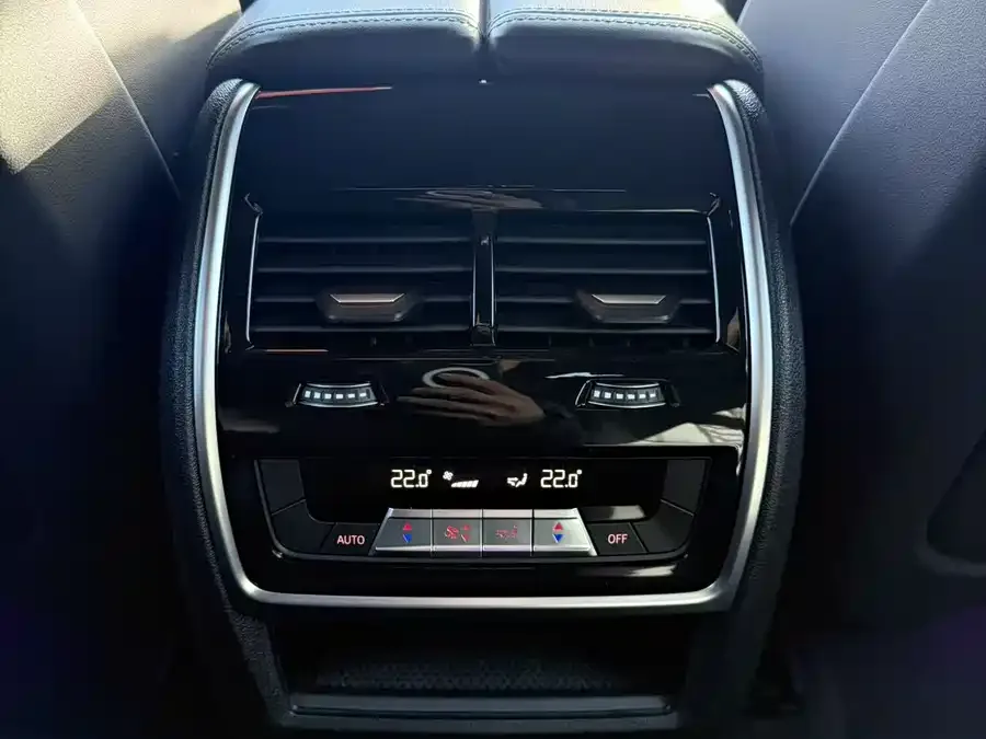 BMW X6 M BMW X6 M 2023 X6 M Thunder Edition 2026 — миниатюра 5