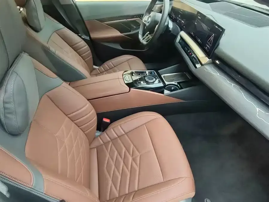 BMW i5 2025 eDrive 40L M Sport Package 2025 — миниатюра 3