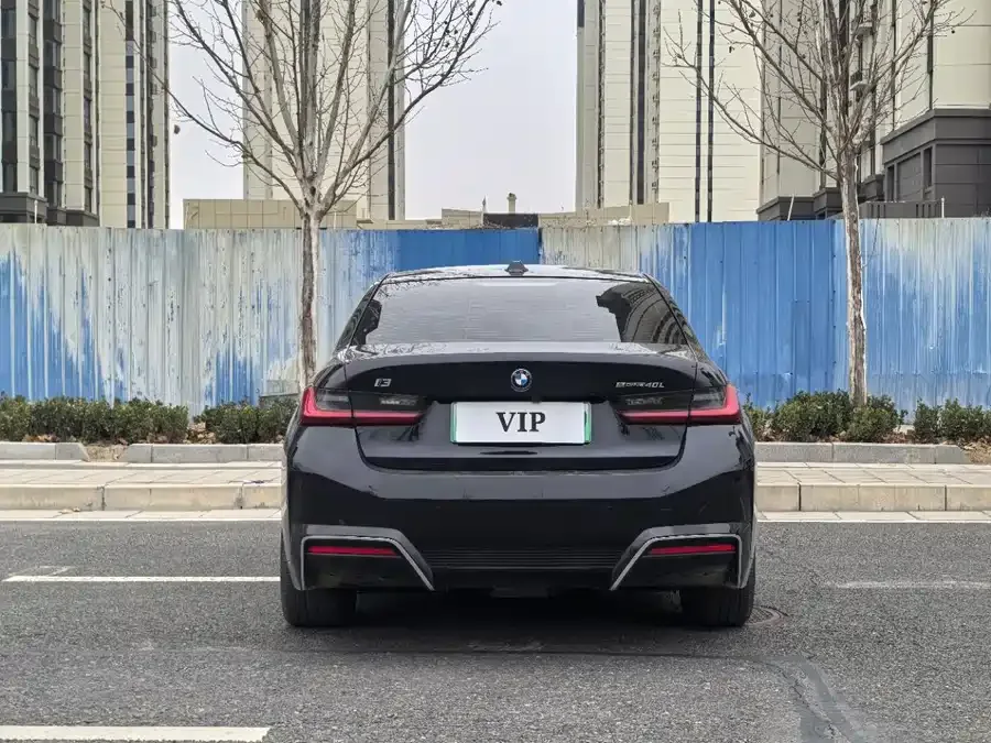 BMW i3 2025 eDrive 40 L Night Sport Package 2024 — миниатюра 2
