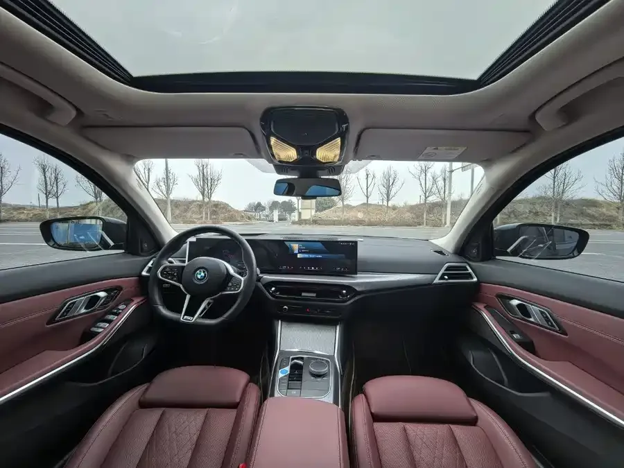 BMW i3 2025 eDrive 40 L Night Sport Package 2024 — миниатюра 3