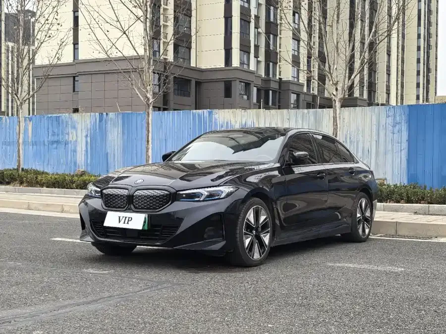 BMW i3 2025 eDrive 40 L Night Sport Package 2024 — фото 1, купить с доставкой в Москву