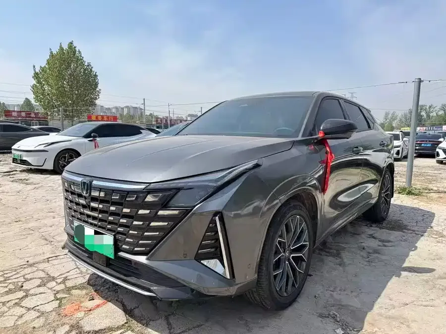 Changan UNI-Z PHEV Changan UNI-Z New Energy 2025 Smart New Blue Whale 125km Battleship+ 2025 — фото 1, купить с доставкой в Москву