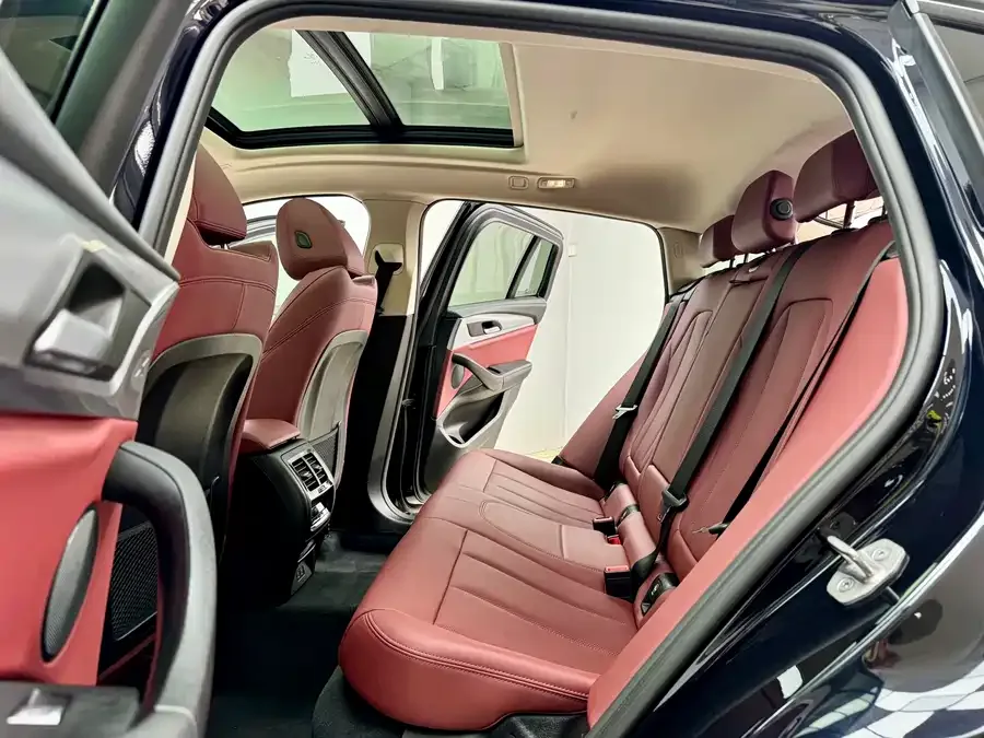 BMW X4 2022 xDrive 25i M Sport Package 2022 — миниатюра 3