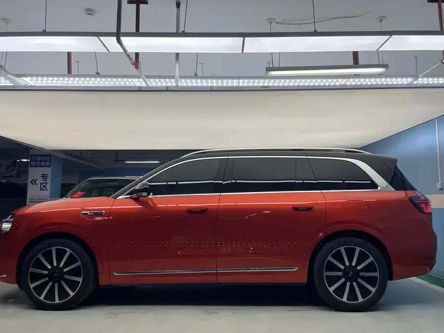 AITO M9 Wenjie M9 2024 Extended Range Max Edition 42kWh 6-seater Edition 2024 — миниатюра 2