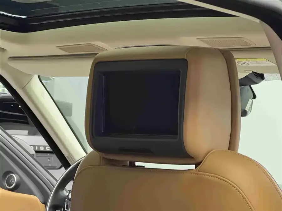 Land Rover Range Rover Sport Range Rover Sport 2022 3.0 L6 Black Edition 2022 — миниатюра 3