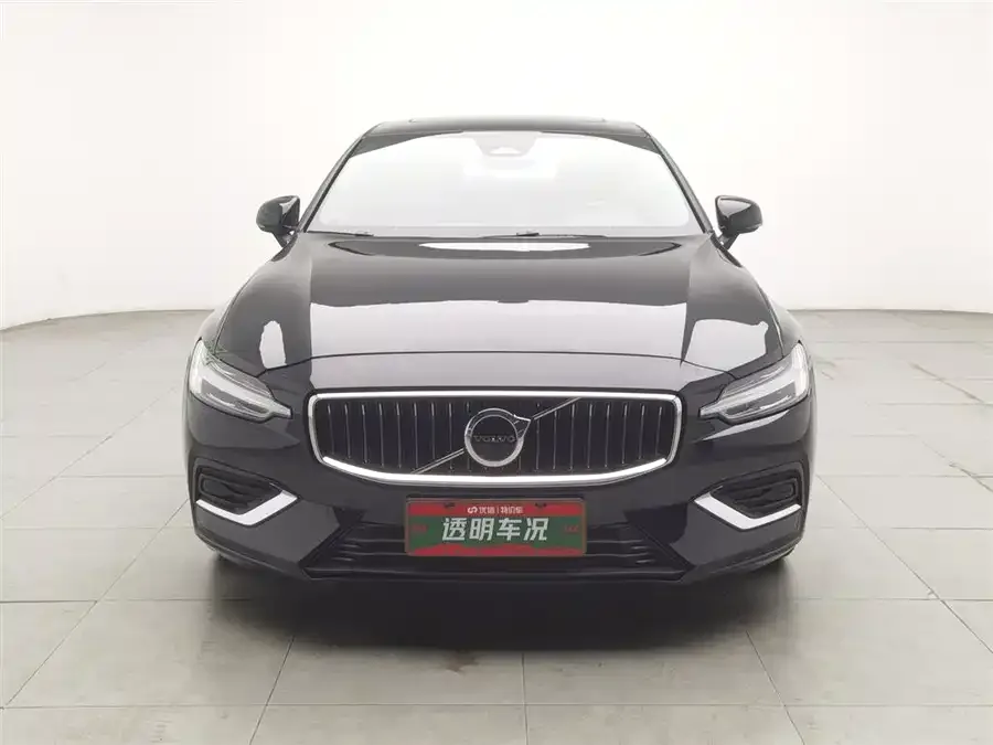 Volvo S60 2025 B4 Zhiyi Luxury Edition 2025 — миниатюра 3