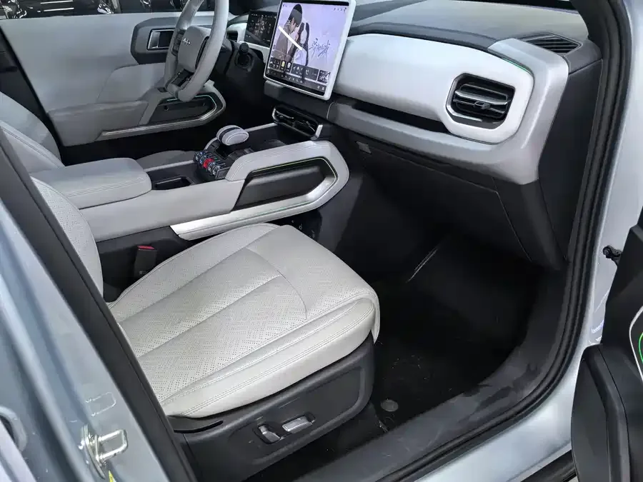 BYD Leopard Titanium 3 Titanium 3 2025 501KM 4WD Ultra Edition 2025 — миниатюра 3