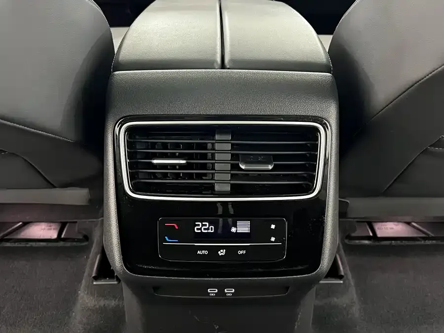 Volkswagen Tavendor 2024 Lanxun 380TSI 4WD R-Line Touring Edition 2024 — миниатюра 4