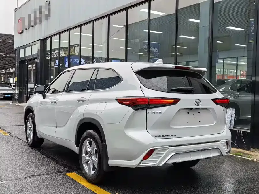 Toyota Highlander Highlander 2024 2.5L Intelligent Electric Hybrid Dual Engine 2WD Elite Edition 5 Seaters 2025 — миниатюра 3