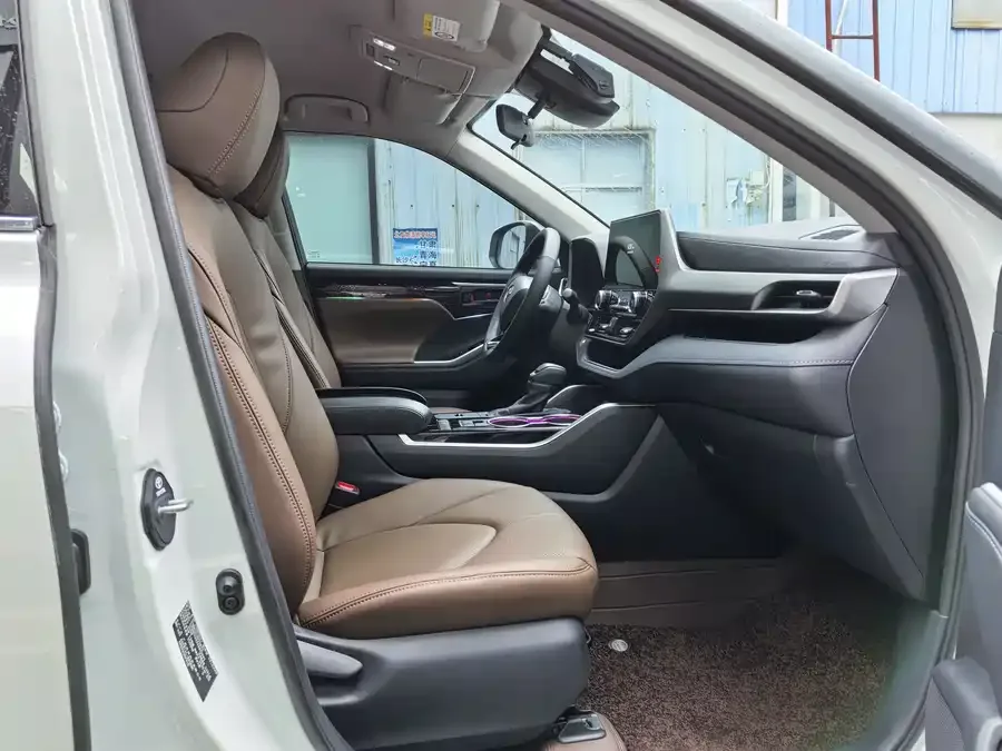 Toyota Highlander Highlander 2024 2.5L Intelligent Electric Hybrid Dual Engine 2WD Elite Edition 5 Seaters 2025 — миниатюра 4