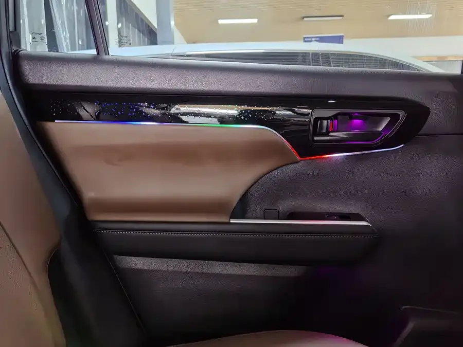 Toyota Highlander Highlander 2024 2.5L Intelligent Electric Hybrid Dual Engine 2WD Elite Edition 5 Seaters 2025 — миниатюра 5
