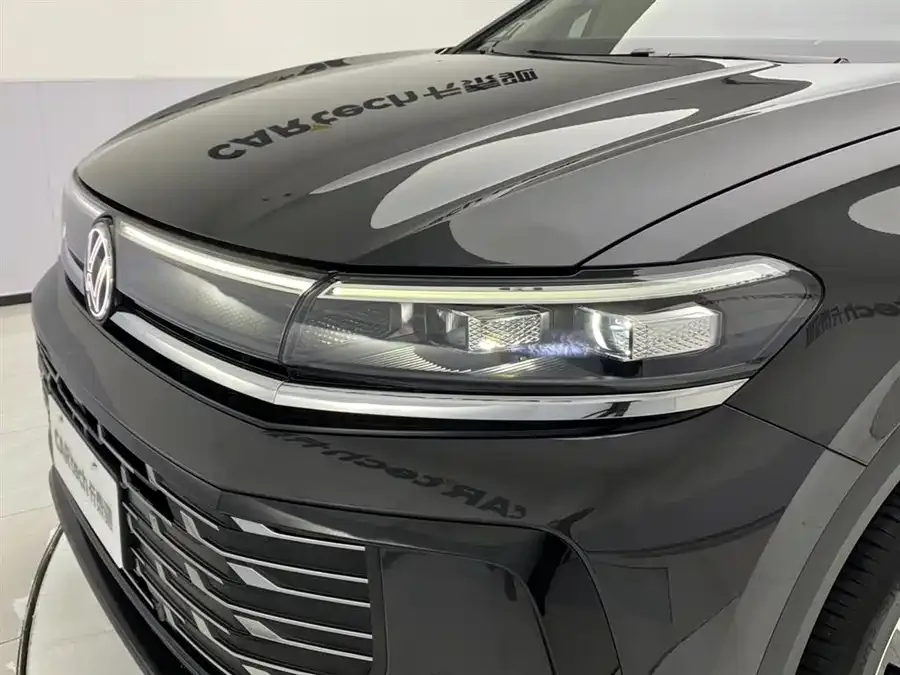 Volkswagen Talagon 2026 Range Rover 450TSI AWD Supreme 6-Seater 2025 — миниатюра 3