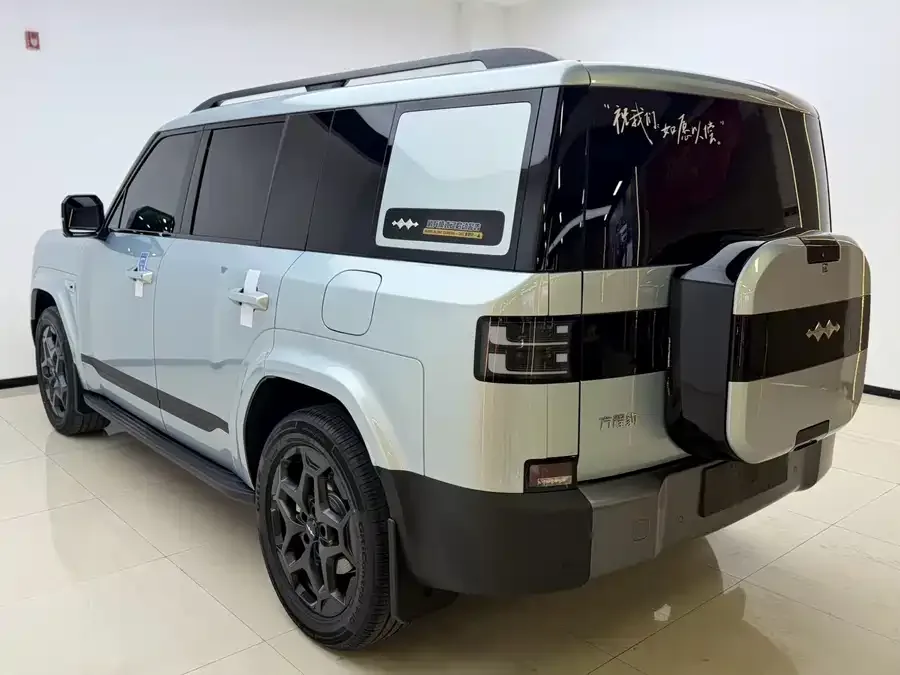 BYD Leopard Titanium 7 Titanium 7 2025 190KM Four-Wheel Drive Ultra Edition 2026 — миниатюра 3