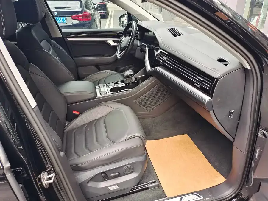 Volkswagen Touareg Touareg 2023 3.0TSI Ruixiang Edition Classic Sports Package 2023 — миниатюра 2
