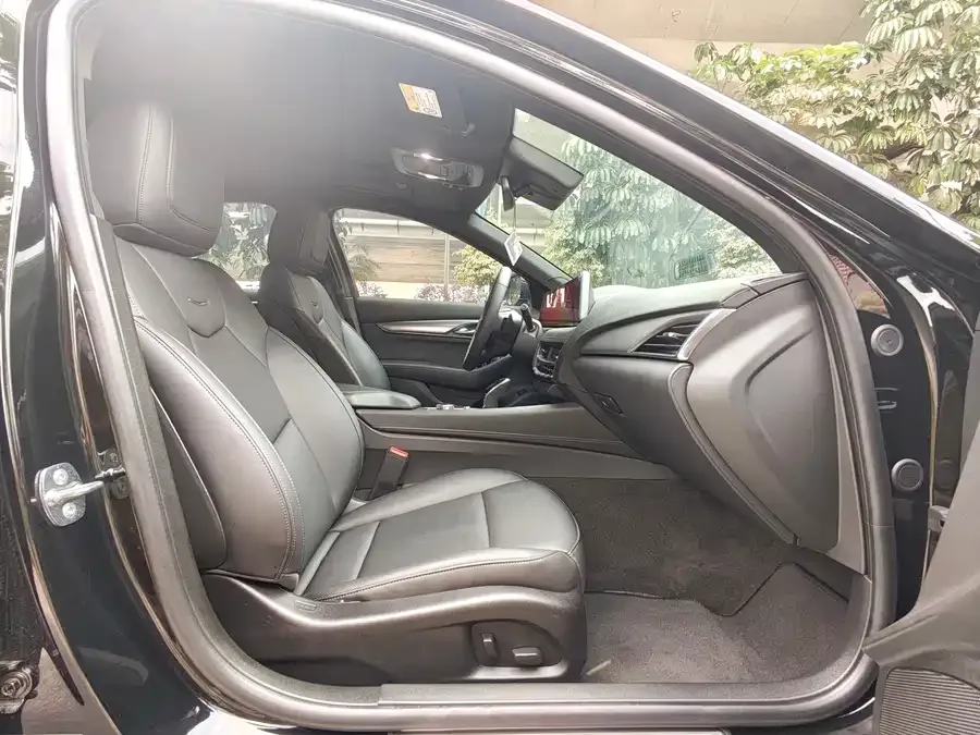 Cadillac CT5 2025 28T City Sports Edition 2026 — миниатюра 3
