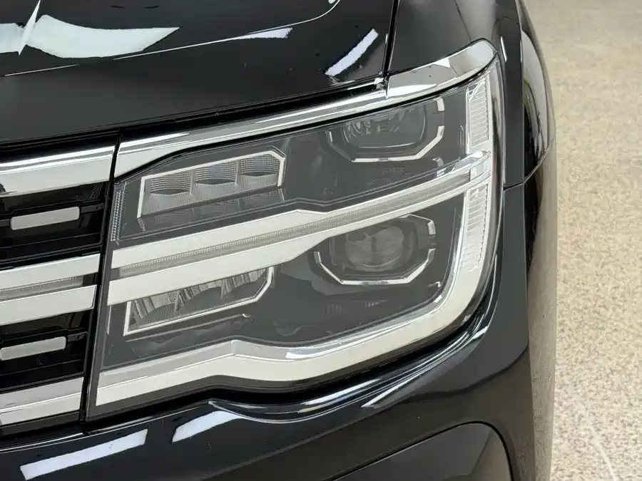 Volkswagen Teramont 2023 Touron Touron X 380TSI 4WD Luxury Edition 2023 — миниатюра 3