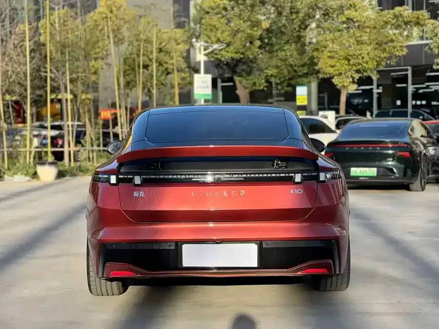 Lynk & Co Z10 Lynk & Co Z10 2024 95kWh 766km RWD Max 2025 — миниатюра 5