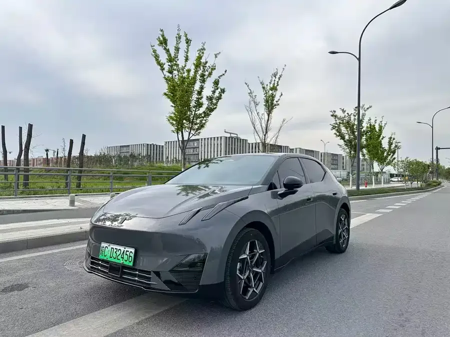 Lynk & Co Z20 2025