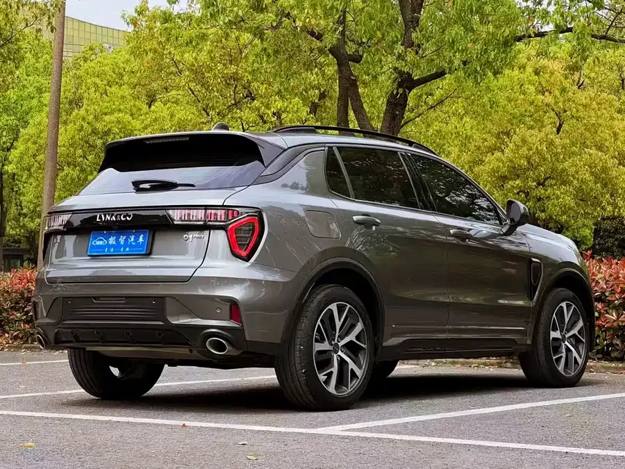Lynk & Co 01 EM-P Lynk & Co 01 EM-P 2022 1.5TD PHEV Plus 2022 — миниатюра 5