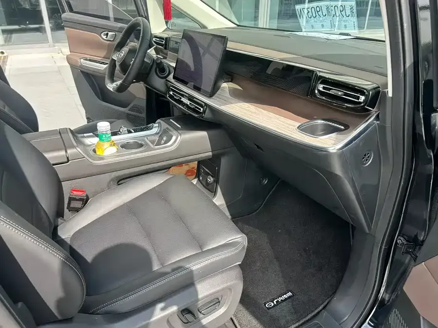 GAC Trumpchi E8 Trumpchi E8 2024 Honor Series 2.0L Honor Edition 2024 — миниатюра 5