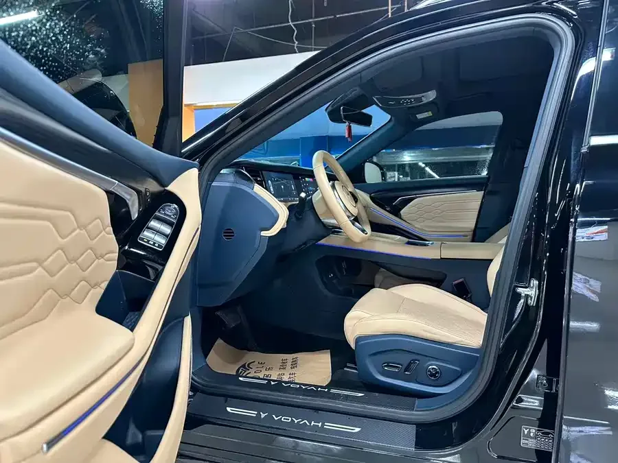 Voyah Lantu FREE Lantu FREE 2024 ultra-long battery life smart driving version 2023 — миниатюра 2