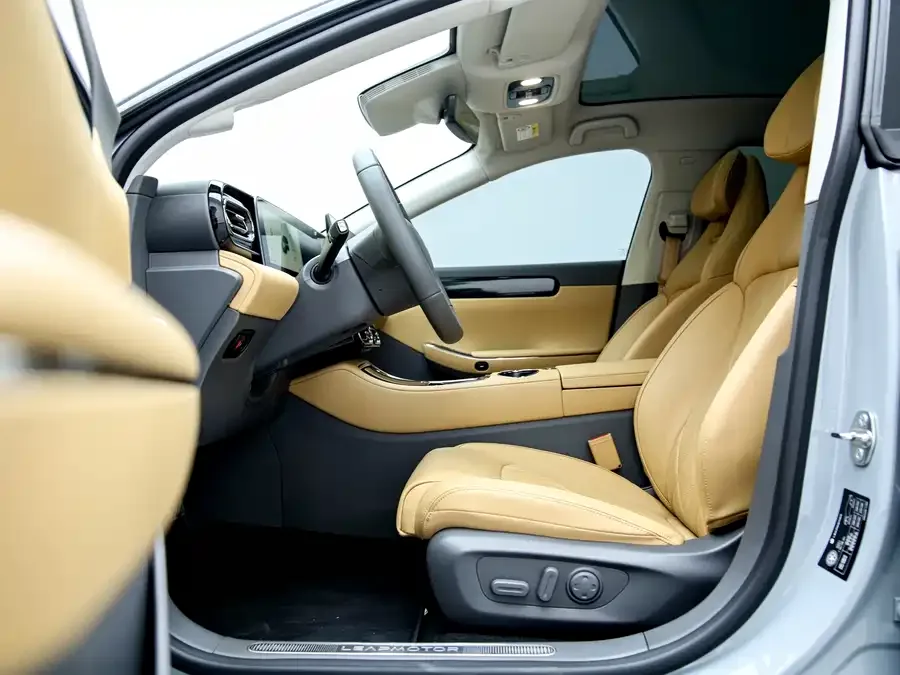 Leapmotor C01 Leapmotor C01 2024 Pure Electric 525 Premium Edition 2025 — миниатюра 4