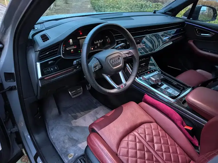 Audi SQ7 2024 4.0 TFSI Dark Knight Edition 2024 — миниатюра 2
