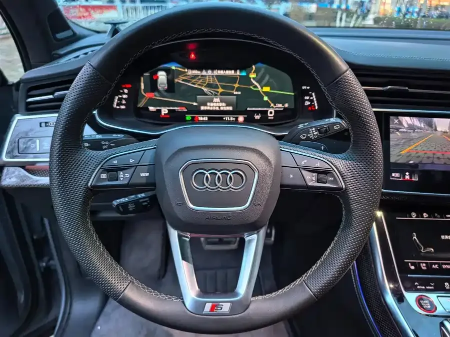 Audi SQ7 2024 4.0 TFSI Dark Knight Edition 2024 — миниатюра 5