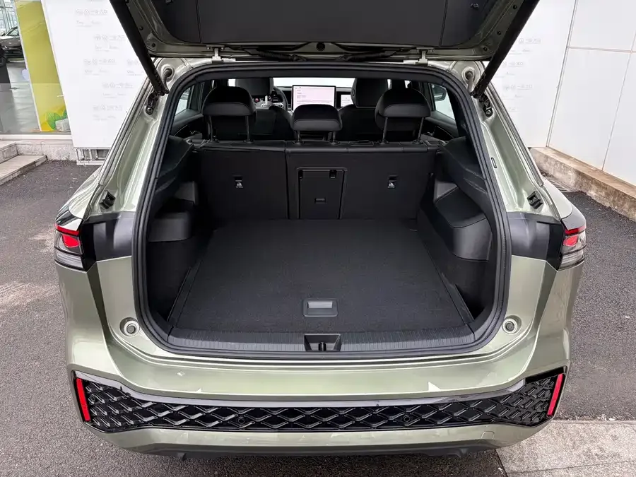 Volkswagen Tayron Tanyue 2025 Tanyue L 380TSI 4WD Luxury Easy Package 2025 — миниатюра 3