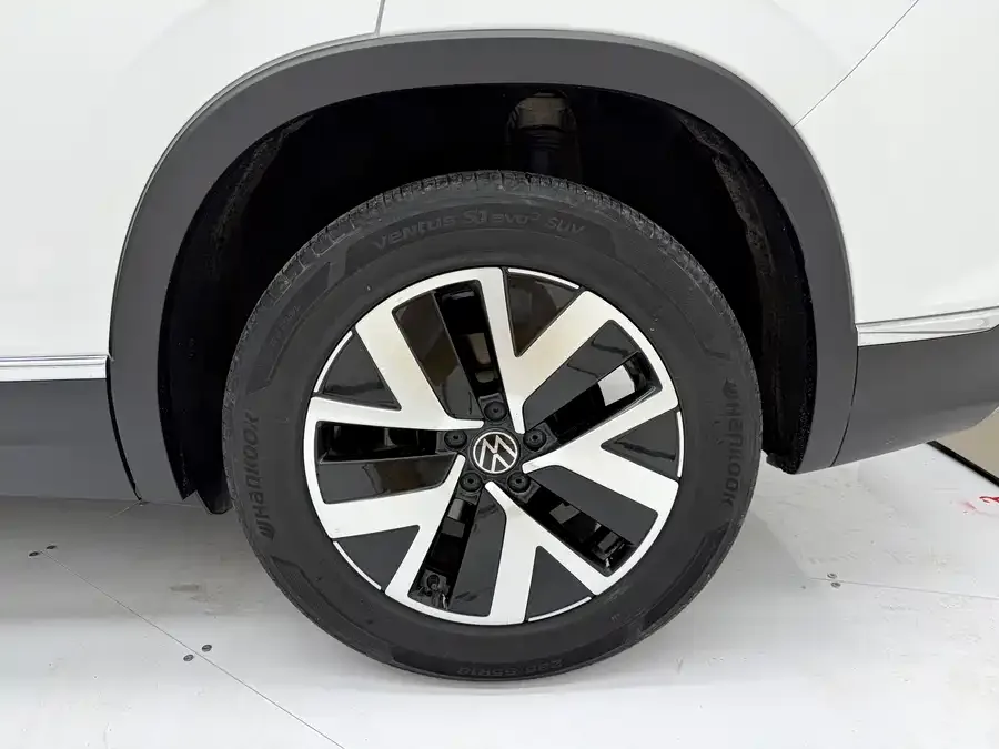 Volkswagen Tayron Tanyue 2023 280TSI 2WD Luxury Plus Advanced Edition 2022 — миниатюра 4