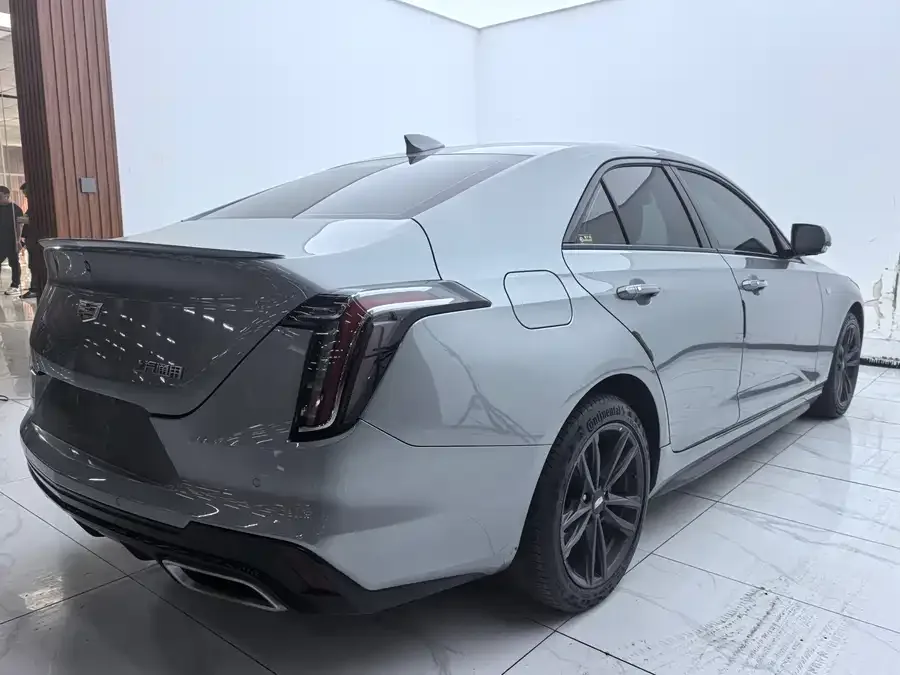 Cadillac GT4 2023 25T Luxury Edition 2023 — миниатюра 2