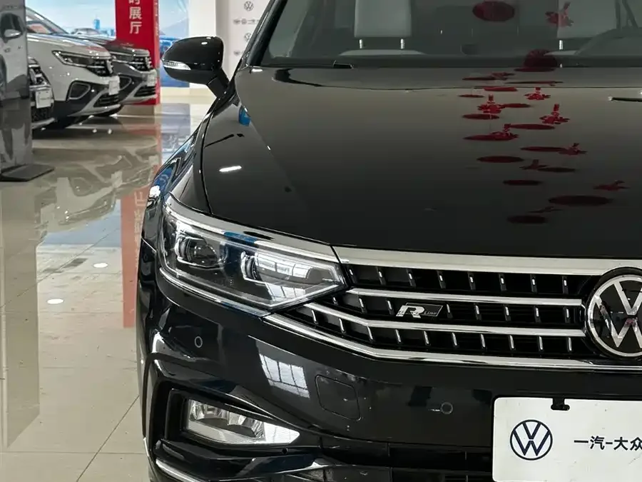 Volkswagen Magotan Magotan 2025 Public Edition 330TSI DSG Luxury Edition 2025 — миниатюра 4