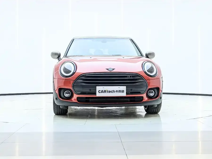 MINI CLUBMAN MINI CLUBMAN 2022 facelift 1.5T COOPER Connoisseur 2022 — миниатюра 3